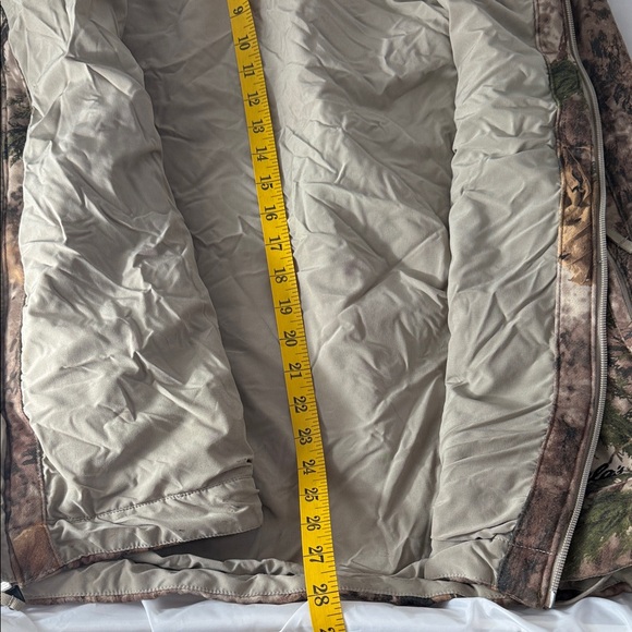 Cabela's Woodland Camo Vest - Picture 9 of 11